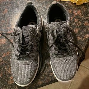 GUESS SNEAKERS